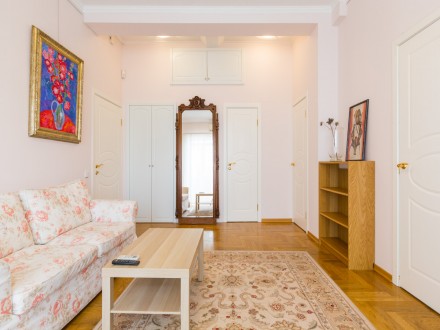 Апартаменты на Заморёнова 11